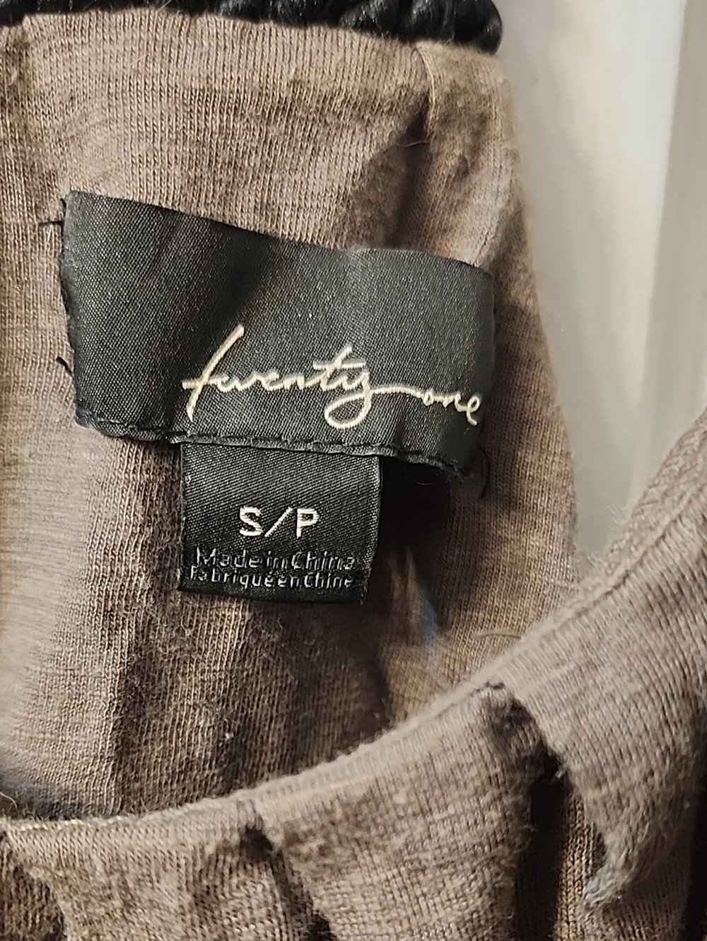 Twenty One Vintage Of Forever 21   Taupe Knit Top with Black Label Detail - Picture 2 of 6